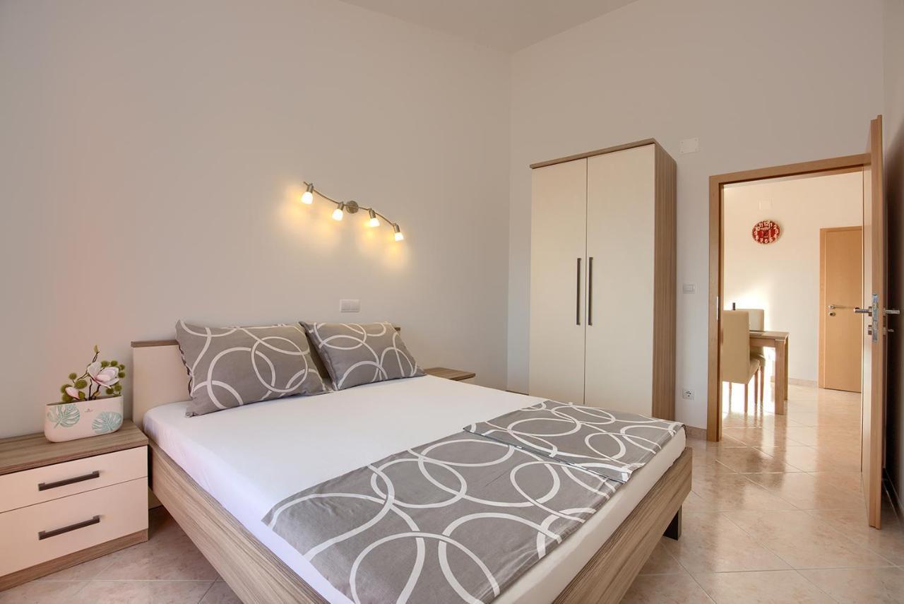 Apartments Orange ميدولين المظهر الخارجي الصورة