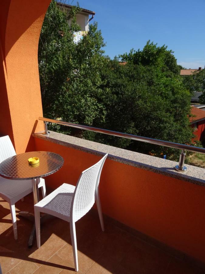 Apartments Orange ميدولين المظهر الخارجي الصورة