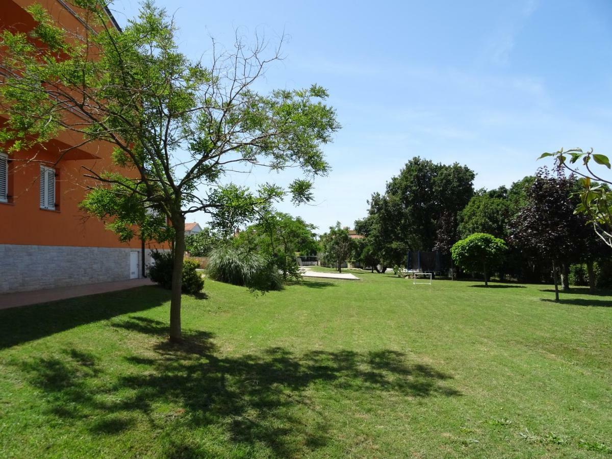 Apartments Orange ميدولين المظهر الخارجي الصورة